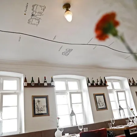 Weinreich, Gaestezimmer & Weinstube 여관