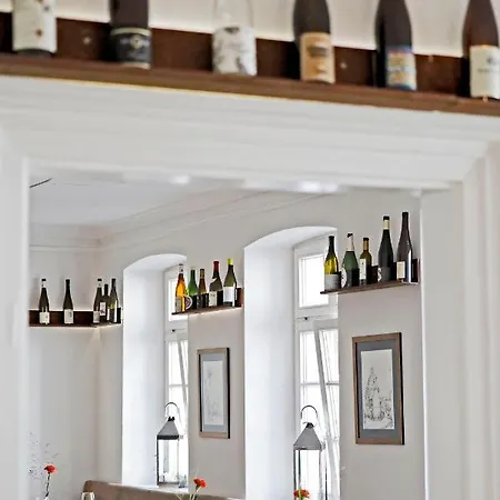 Weinreich, Gaestezimmer & Weinstube 宾馆 *