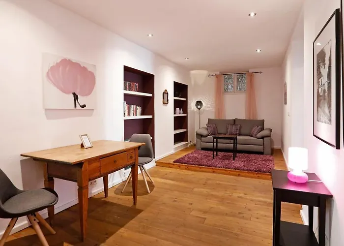 Weinreich, Gaestezimmer & Weinstube 宾馆 *