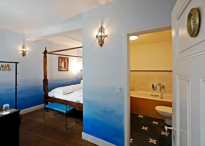 宾馆 Weinreich, Gaestezimmer & Weinstube 弗赖因斯海姆